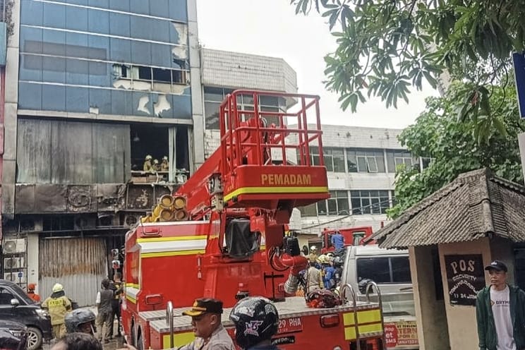 Polisi Selidiki Unsur Kelalaian dan Izin Gedung Usai Kebakaran Gedung Terra Drone