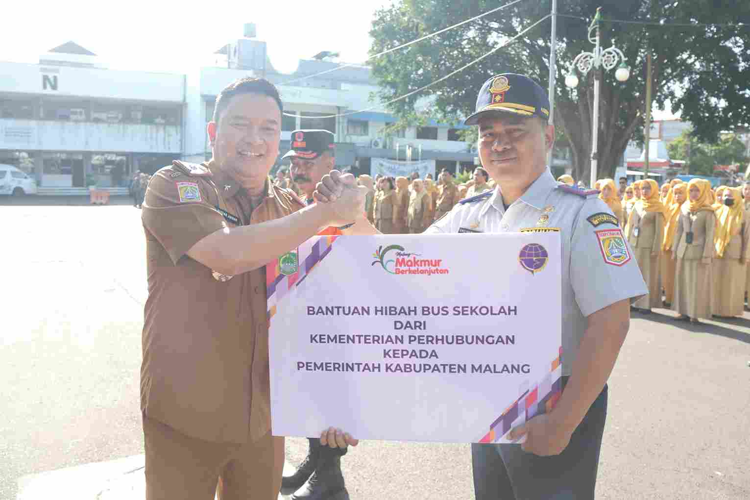 Dishub Kabupaten Malang Terima Hibah Microbus Sekolah, Mulai Operasi 2026