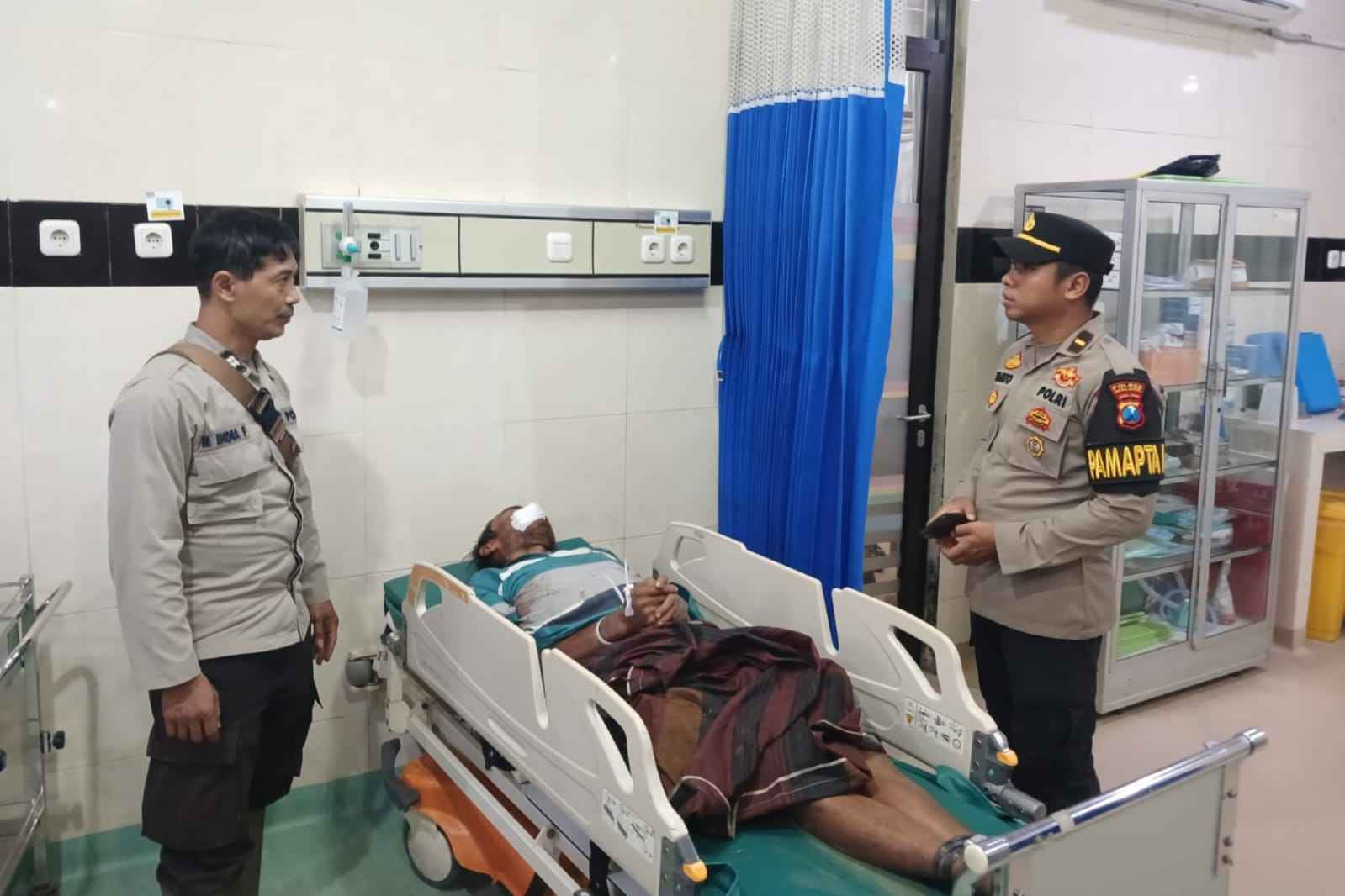 Kondisi terduga pelaku yang tengah mendapatkan perawatan medis. (Ist_11zon (1) ODGJ di Pagak Bunuh Pria Tua Menggunakan Benda Tumpul