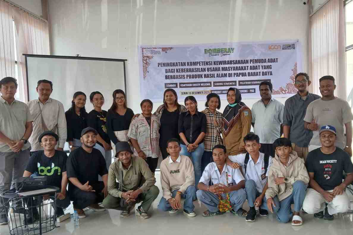 Muhammad Anwar dari ICCN diantara peserta yang hadir di Domberay creative Session, Sorong, Papua Barat Daya. (ist_11zon Konsolidasi Ekraf di Sorong, Forum Lintas Komunitas Deklarasikan SORAK