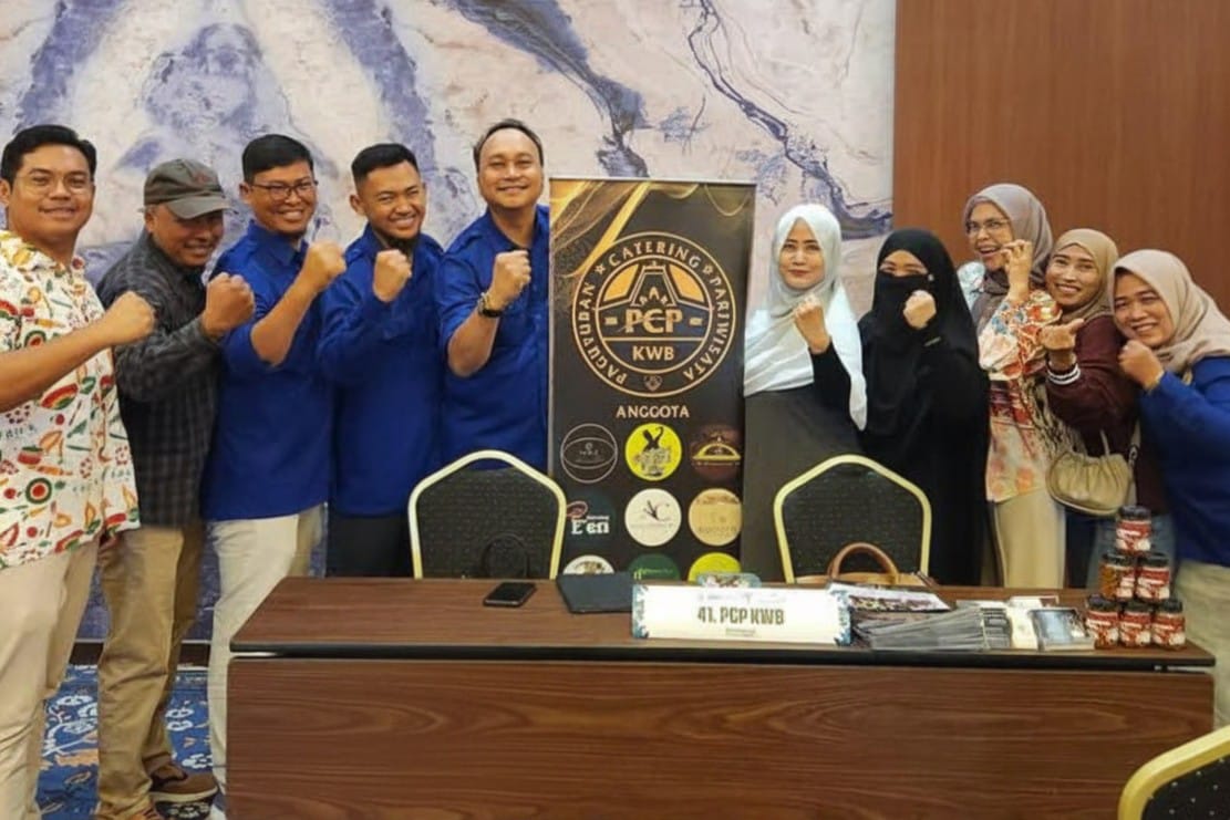 PCP KWB dalam sebuah kegiatan kepariwisataan. (ist 12 Anggota Katering Pariwisata Kota Batu Kompak Naikkan Harga Makan, Imbas Bahan Baku Melangit