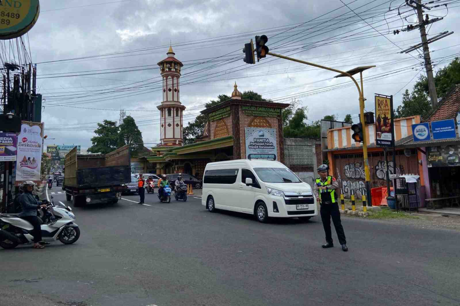 Libur Nataru, Volume Kendaraan di Exit Tol Singosari Capai 1.600 Kendaraan