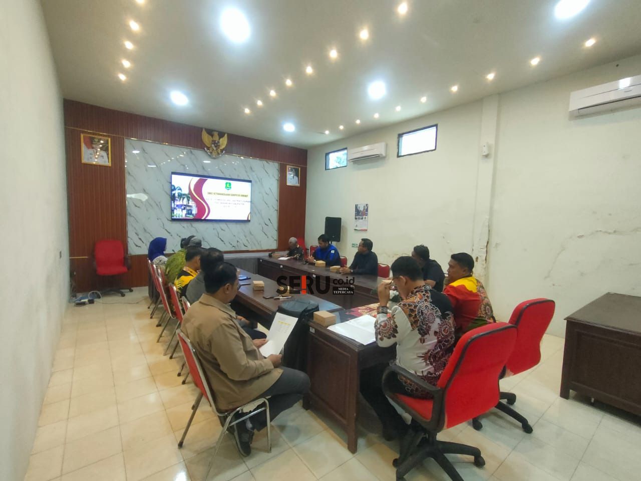 Rapat Dewan Pengupahan Kabupaten Sumenep. (Seru.co.idedo) Bupati Sumenep Rekomendasikan ke Gubernur Jatim Upah Pekerja Naik