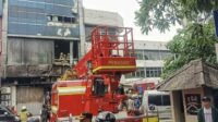 Kebakaran gedung di Cempaka Putih. (ist) Kebakaran Gedung di Cempaka Putih Diduga Dipicu Ledakan Baterai Drone