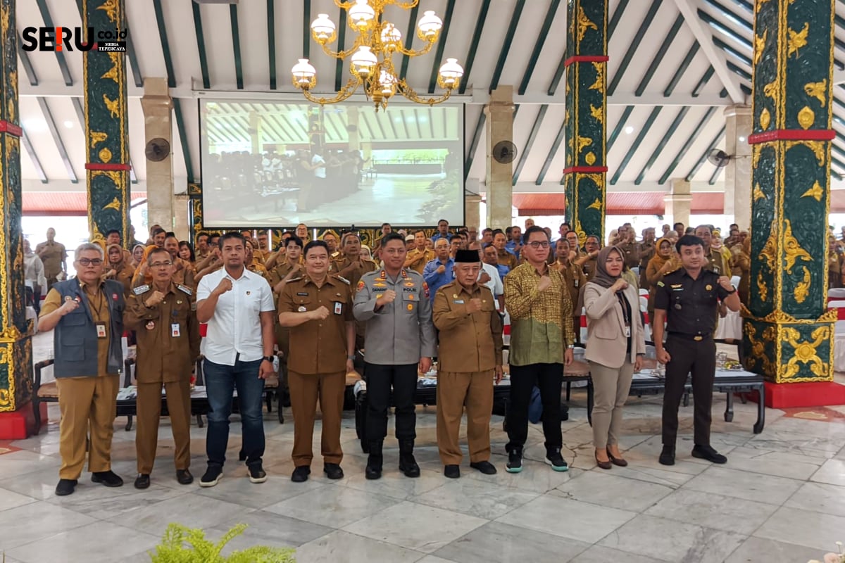 Foto bersama kegiatan sosialisasi Hakordia di Pendopo Kabupaten Malang. (Seru.co.id/wul) Pemkab Malang Gelar Sosialisasi Hakordia untuk Cegah Penyalahgunaan Anggaran