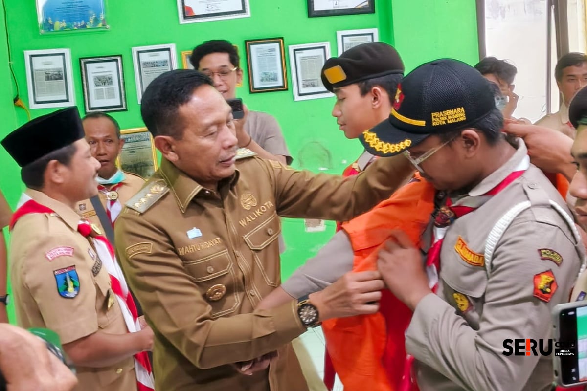 Wali Kota Malang melepas anggota Pramuka untuk pengamanan Nataru. (Seru.ci.id/bas)