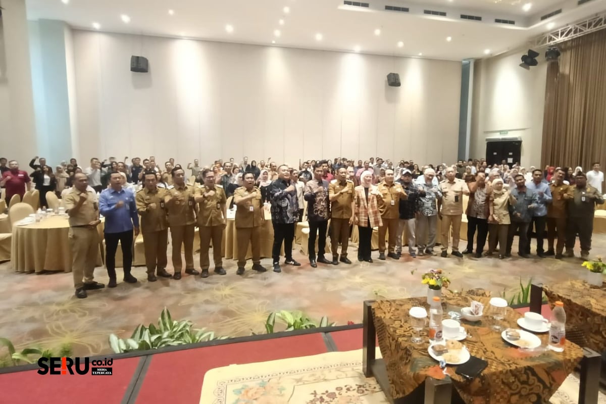Wali Kota Malang dan Forkopimda bersama perwakilan perusahaan dan serikat buruh. (rhd)