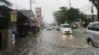 Banjir genangan di salah satu daerah di Kota Malang, yang disebabkan karena cuaca ekstrem. (Wul 1-10 Januari 2026 Jawa Timur Berpotensi Diterjang Cuaca Ekstrem