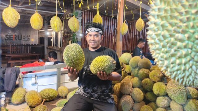 Berburu Durian di Kedai Syakuraa Alas Veenuz, Tawarkan Kejujuran Rasa dan Kenyamanan
