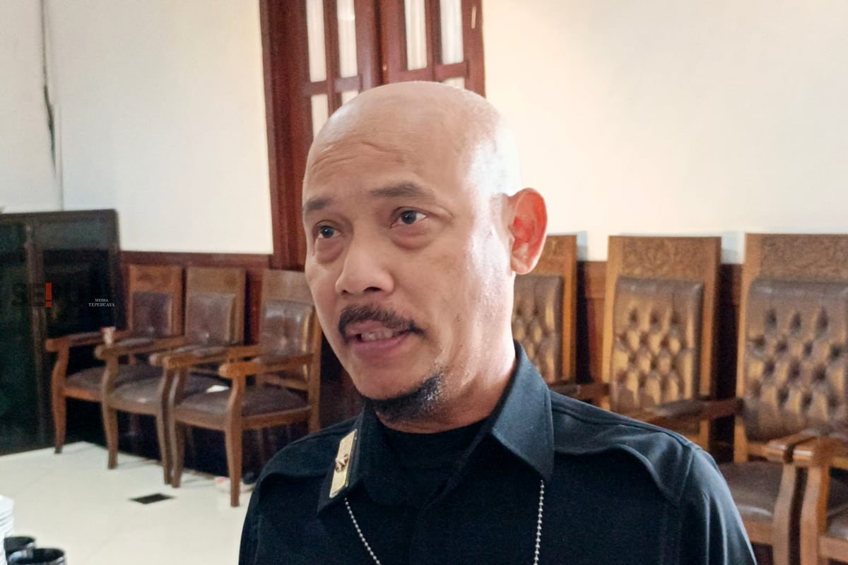 Kepala Dishub Kota Malang menjelaskan, tantangan maraknya parkir liar. (bas)