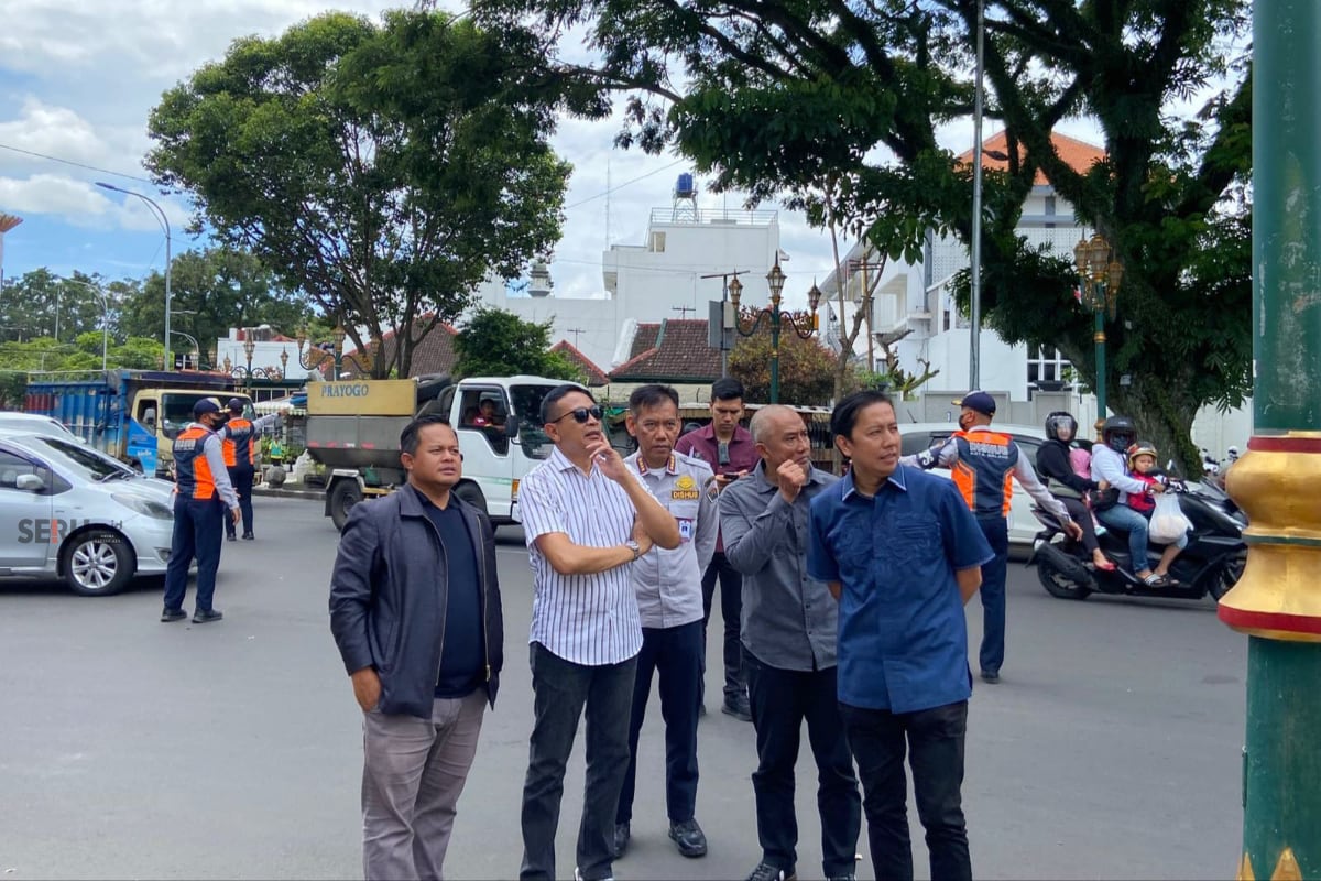 Wali Kota Malang, DPRD dan Forkopimda meninjau rencana pengembangan penataan kawasan wisata heritage terpadu, dari Kayutangan, Splendid, hingga Stasiun Malang. (bas)