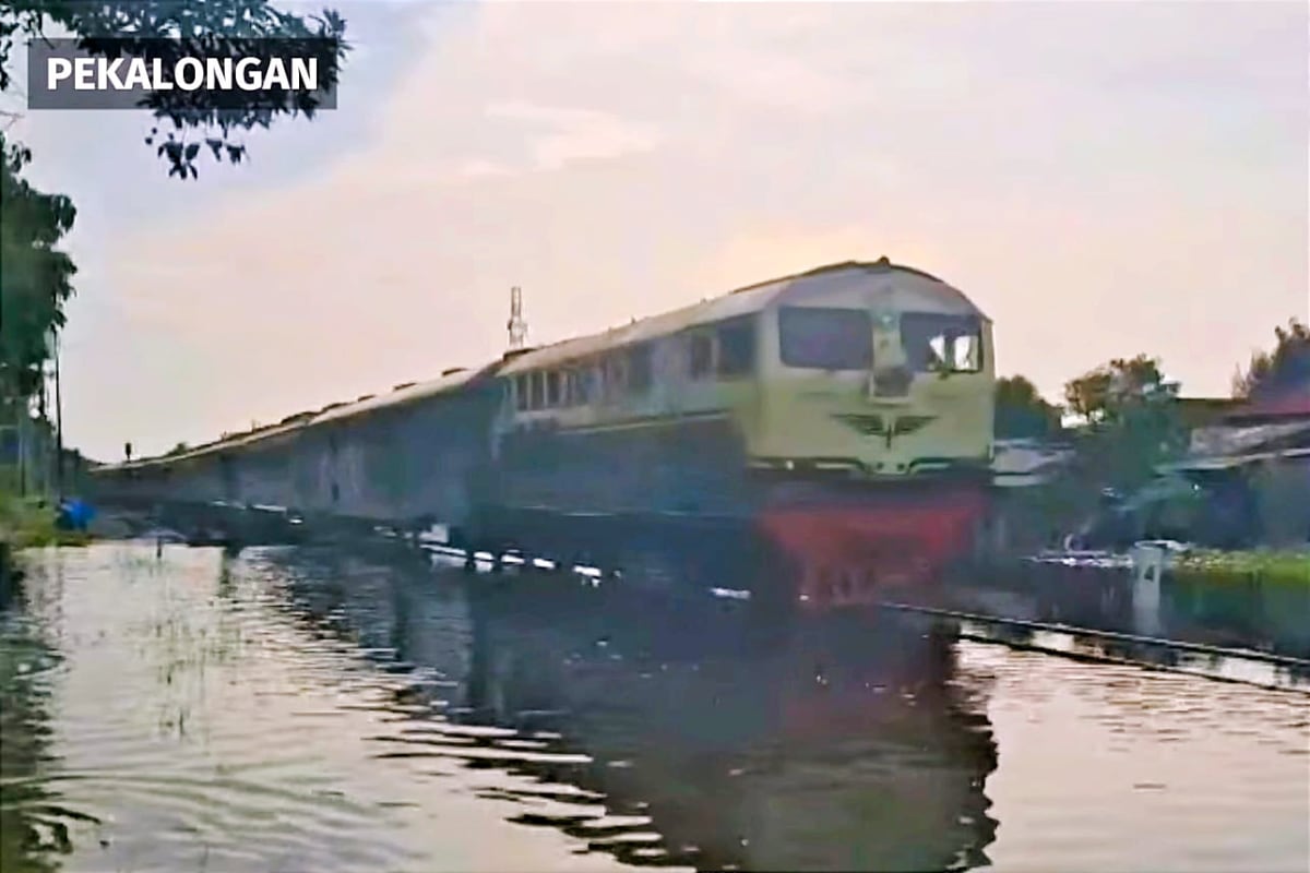 KAI Batalkan 38 Perjalanan KA Akibat Banjir, Penumpang Dapat Refund