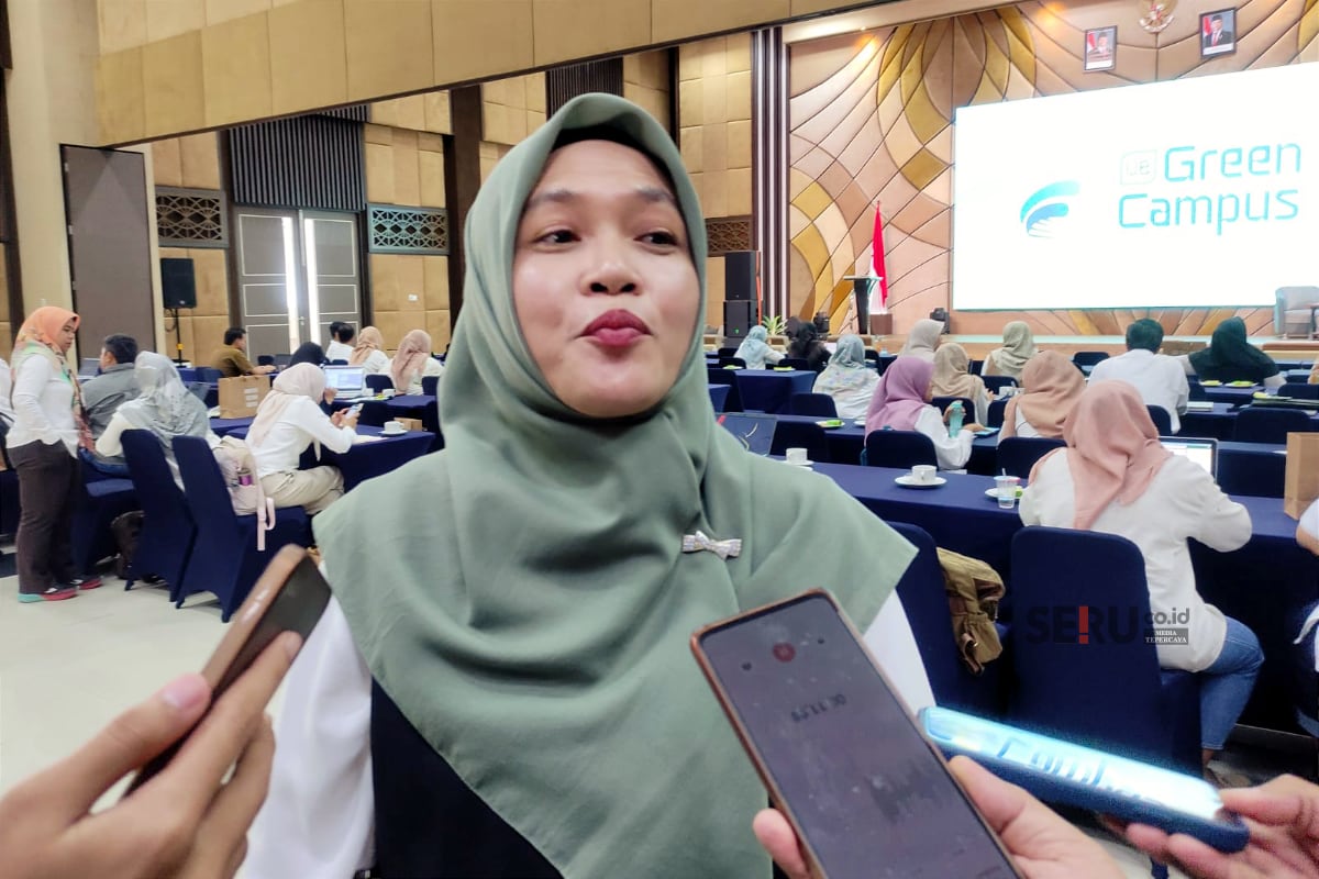 Kepala UPT Green Campus UB, Prof Sri Suhartini, menjelaskan program Smart Green Campus. (rhd)