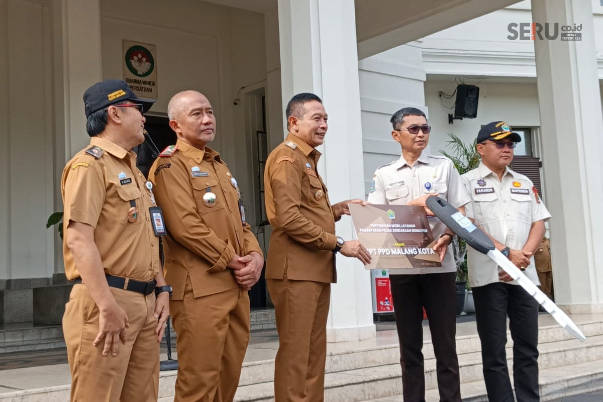 Pemkot Malang Serahkan Mobil Layanan Pajak Keliling, Optimis Dongkrak Opsen PKB