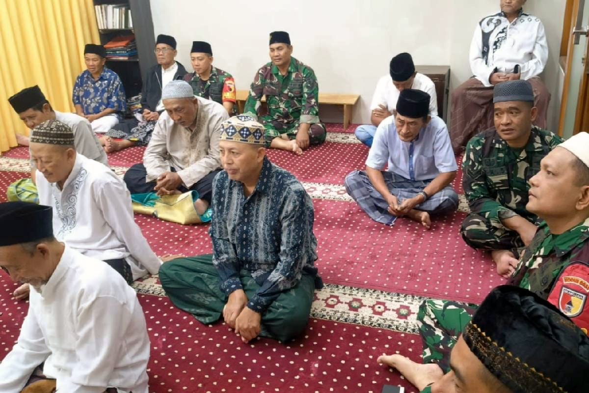 Koramil Klojen Doa Bersama dan Komsos dengan Warga Kasin