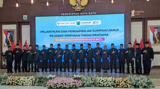 Tuntut Akselerasi Kinerja, Wali Kota Batu Nurochman Lantik 15 Pejabat Eselon II