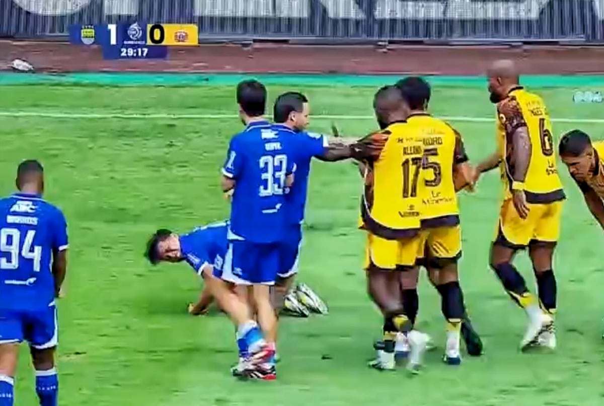 Persib Juara Paruh Musim Setelah Tumbangkan Persija di Kandang