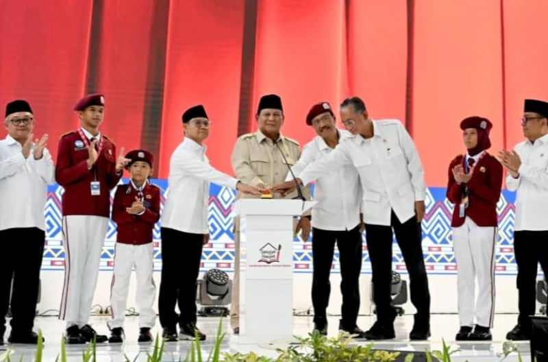 Presiden Prabowo Resmikan 166 Sekolah Rakyat, Tegaskan untuk Memutus Rantai Kemiskinan