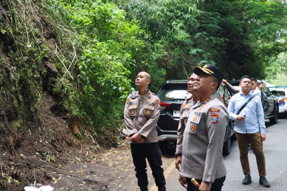 Kapolres Batu Imbau Masyarakat Segera Lapor Polisi Bila Ada Pergerakan Tanah di Kawasan Payung