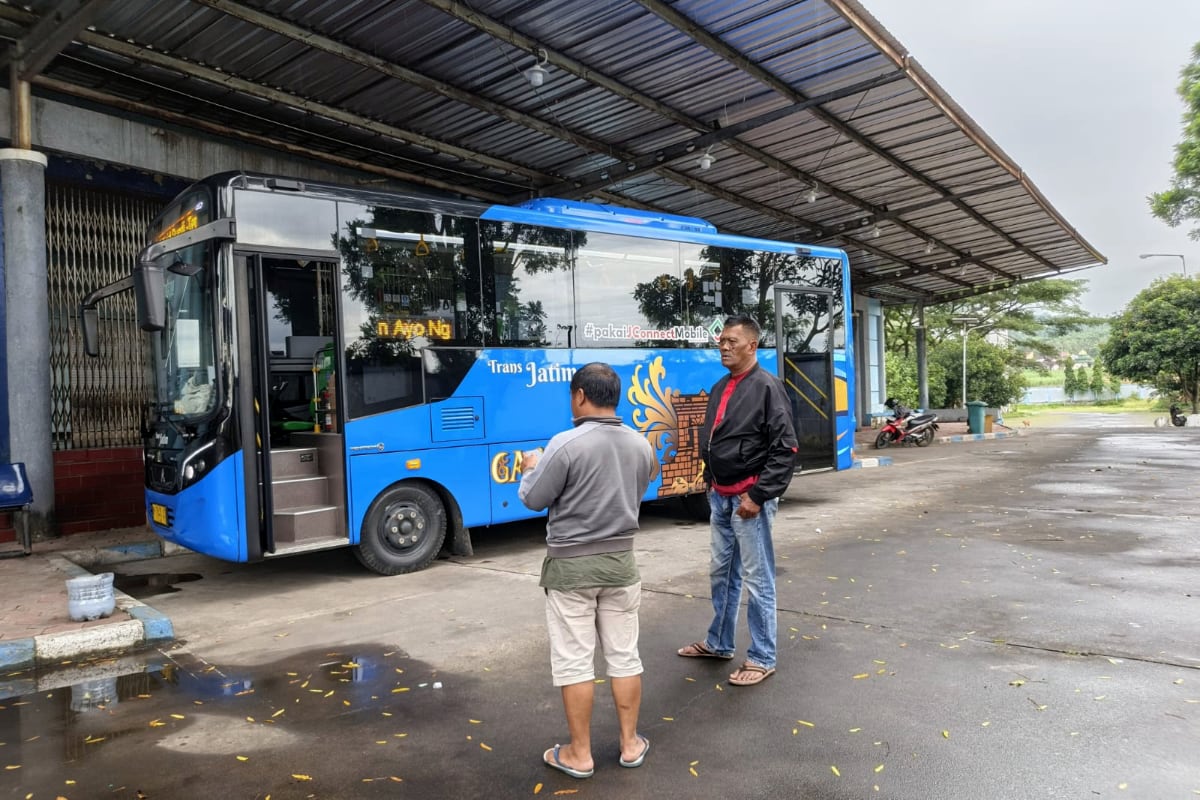 Bus Trans Jatim di Terminal Hamid Rusdi, Kota Malang. (gus) Bus Trans Jatim di Terminal Hamid Rusdi, Kota Malang. (gus)