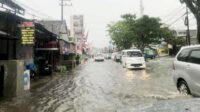 Cuaca ekstrem menyebabkan banjir di Kota Malang. (Seru.co.id/wul) BMKG Peringatkan Cuaca Ekstrem Akhir Januari, Ini Tips Aman dan Sehat Menghadapinya