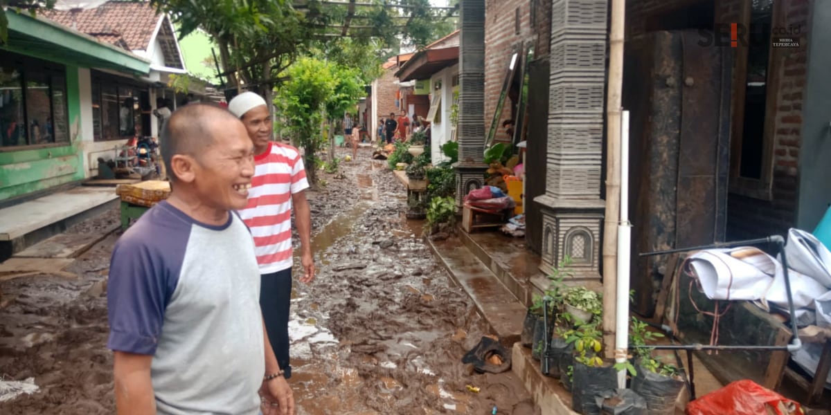 Lima Kecamatan di Situbondo Terendam Banjir Bandang, 6.328 Unit Rumah Terdampak 1 Dinas PUPP, Dinas Sosial dan BPBD Situbondo langsung melakukan mitigasi penyebab banjir bandang tersebut. (Seru.co.id/aza)
