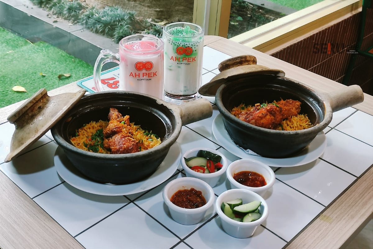 Kombinasi rasa antara Nasi Kebuli Claypot dan Es Cendol Malaka maupun Es Bandung Ah Pek. (rhd)