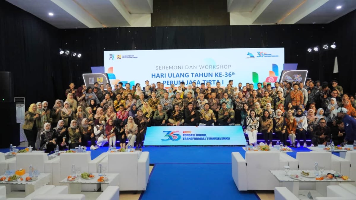 Keluarga besar Perum Jasa Tirta (PJT) I, peserta seremonial dan workshop HUT 36. (dok. Humas PJT I)