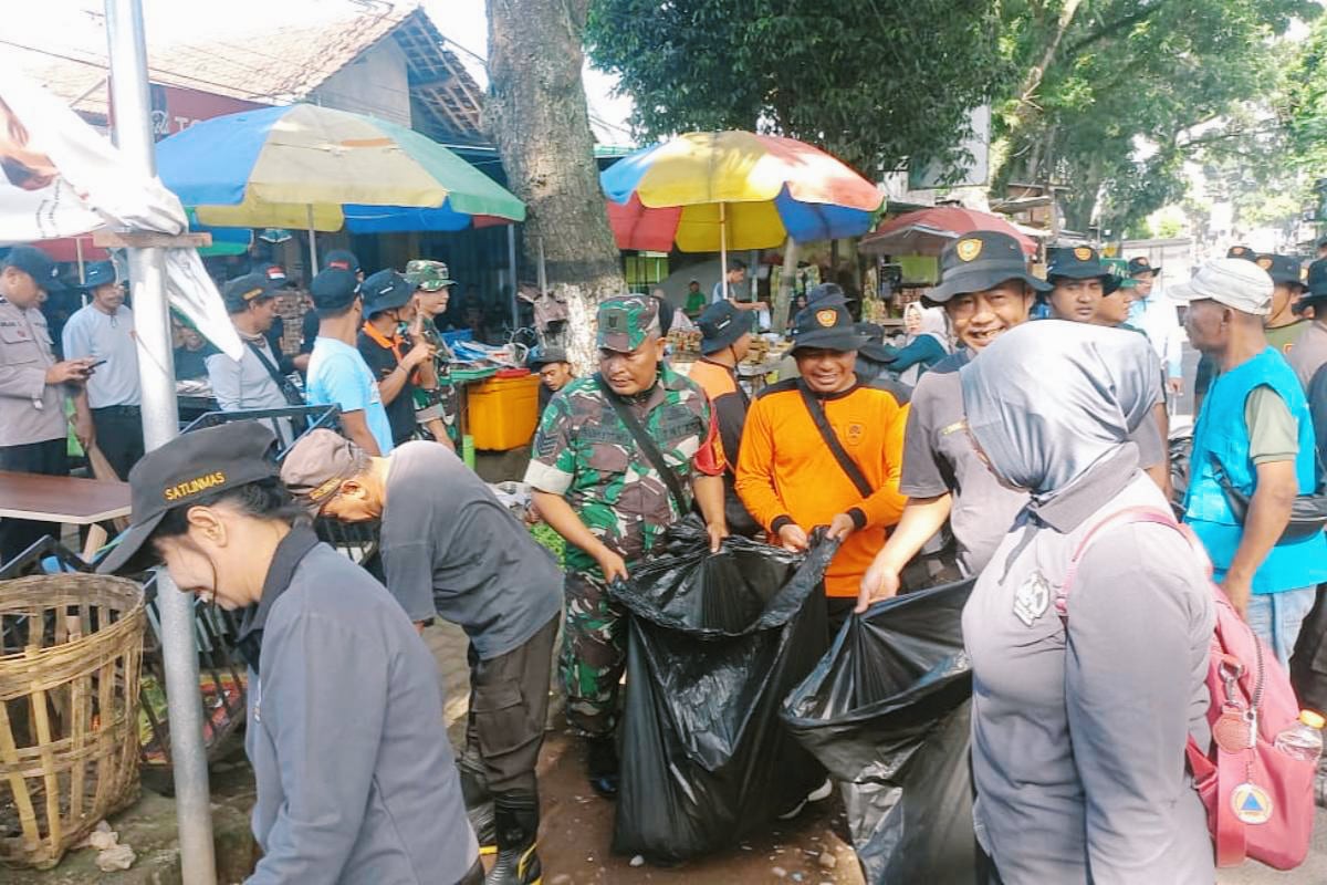 IMG_20260212_135038_vUCu0yGY3j_ymY2qFJV72 Kodim 0833 Gelar Gerakan Indonesia ASRI, Wujud Lingkungan Sehat dan Indah