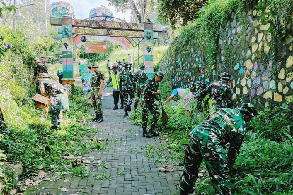 Koramil Kedungkandang Bersama Warga Dukung Gerakan Indonesia ASRI