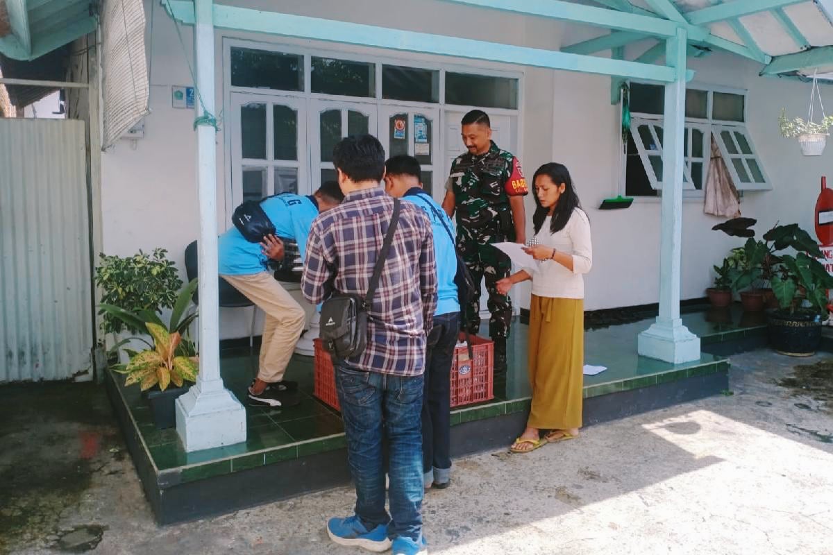 Babinsa Gadang dampingi distribusi MBG bagi balita, ibu hamil dan ibu menyusui. (ist) Babinsa Gadang Dampingi Distribusi MBG Bagi Balita, Ibu Hamil dan Ibu Menyusui