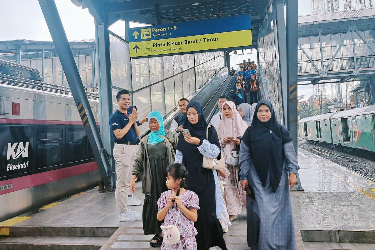 KAI Daop 8 Surabaya buka pemesanan 136.045 tiket mudik lebaran dari Stasiun Malang. (dok. Humas KAI Daop 8) KAI Daop 8 Surabaya Buka Pemesanan 136.045 Tiket Mudik Lebaran dari Stasiun Malang