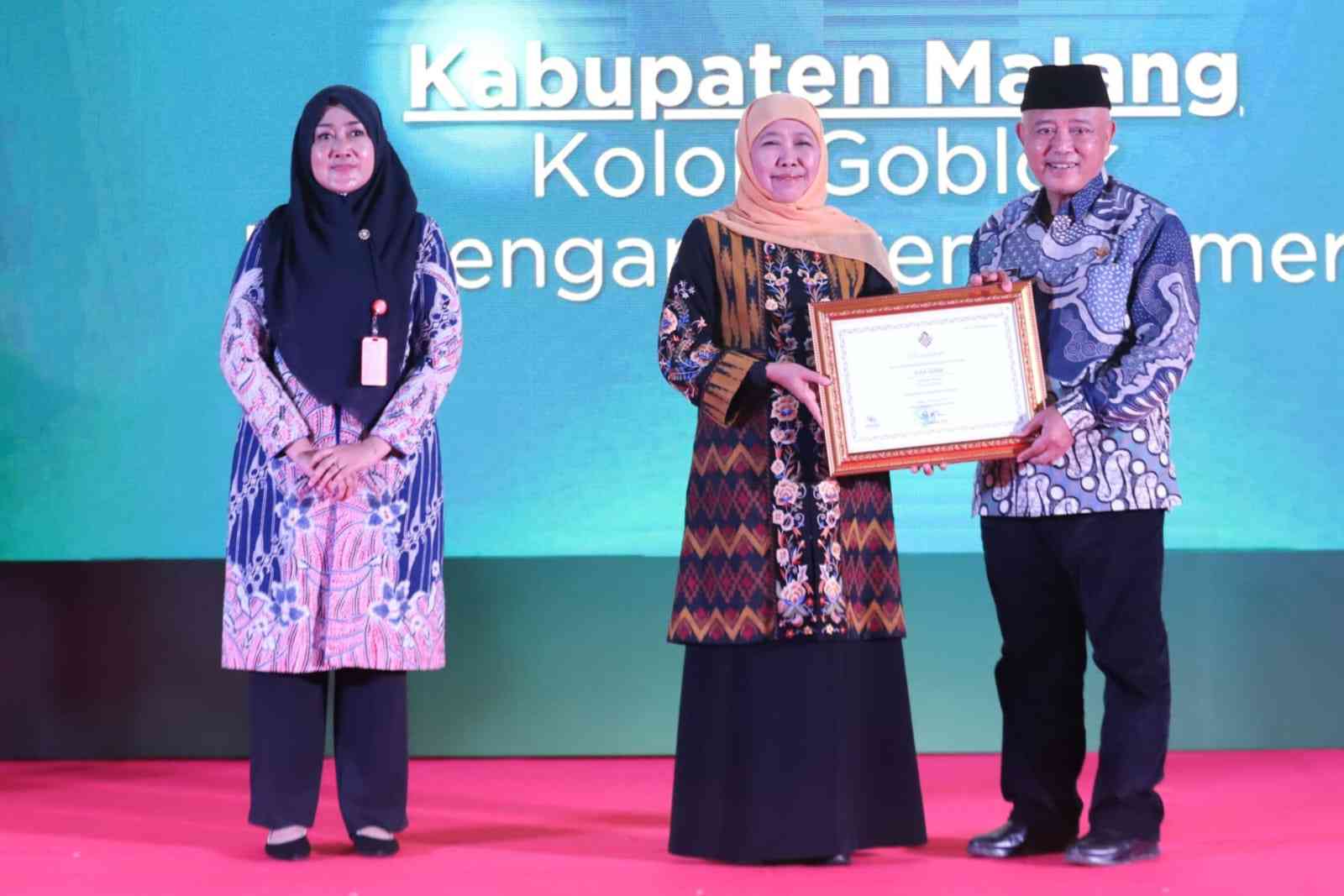 Penyerahan pengakuan resmi 2_11zon Kolak Goblok dan Bantengan Lereng Semeru Kabupaten Malang Resmi Menjadi Warisan Budaya Takbenda