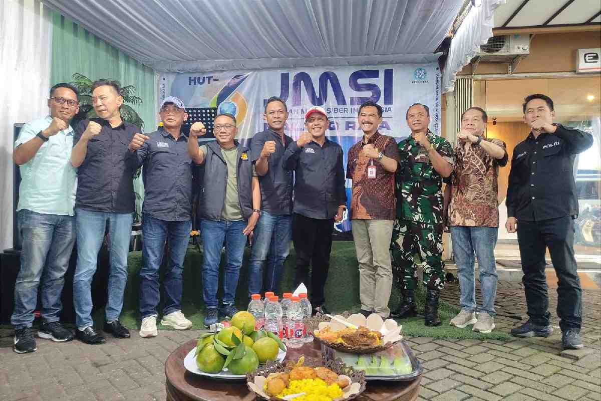 Perwakilan Pengurus JMSI Malang Raya dan Jatim bersama stakeholder Malang Raya. rhd 11zon