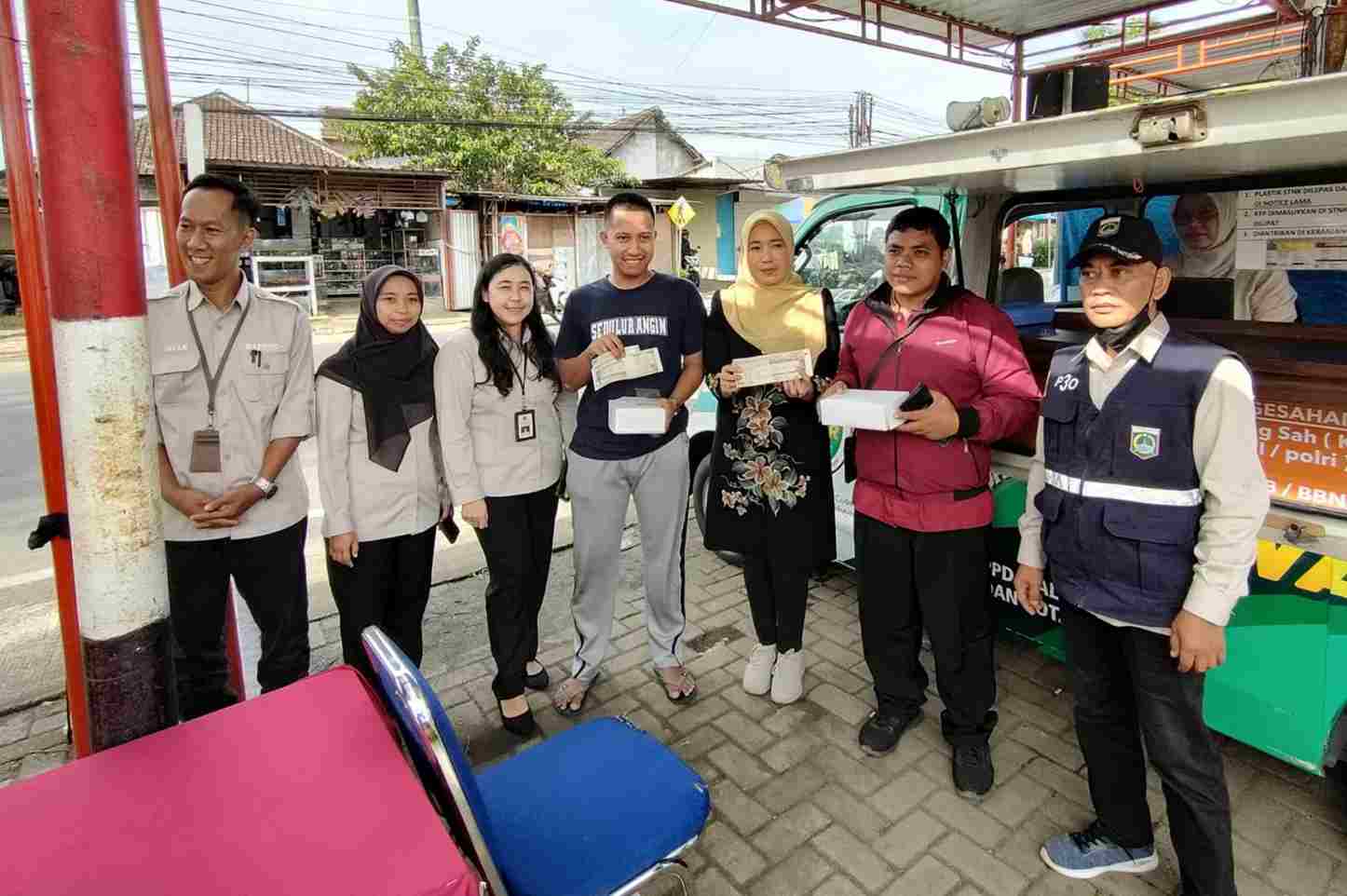 Samsat Keliling_11zon (1) Optimalkan Capaian Pajak 2026, Bapenda Gelar Samsat Keliling di Lapangan Asrikaton Pakis
