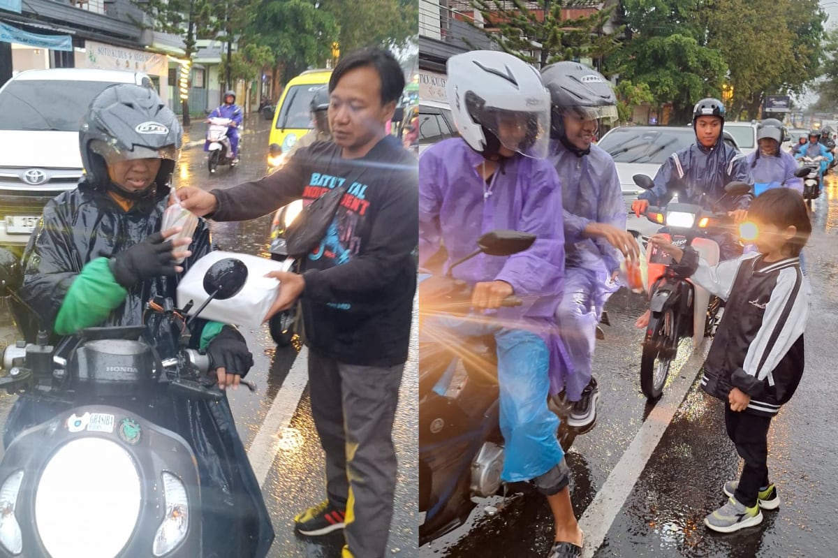 Dokumentasi anggota Batu Total Independen membagikan Takjil pada warga yang sedang berkendaraan. (Dok. BTI) Cara Musisi Lokal Kota Batu Peduli Sesama Lewat "Spirit of Ramadhan ke-15"