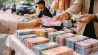 Penukaran Uang Baru Pinggir Jalan Sambut Lebaran, Ketahui Risiko dan Hukumnya