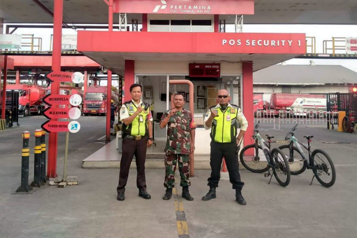 Babinsa Ciptomulyo Sukun intensifkan patroli pastikan situasi aman dan kondusif. (ist) Babinsa Ciptomulyo Sukun Intensifkan Patroli Pastikan Situasi Aman dan Kondusif