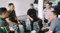 Babinsa Arjosari dan warga bersinergi jaga kamtibmas selama Lebaran. (ist) Babinsa Arjosari dan Warga Bersinergi Jaga Kamtibmas selama Lebaran