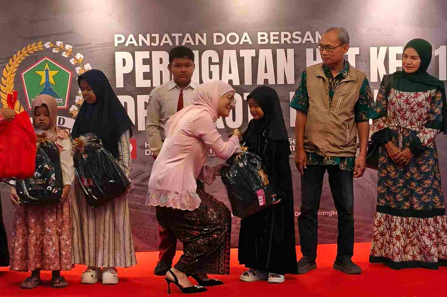 Semarak HUT ke-112 DPRD Kota Malang Diwarnai Santunan Anak Yatim dan Evaluasi Kinerja 1 Semarak HUT ke-112 DPRD Kota Malang Diwarnai Santunan Anak Yatim dan Evaluasi Kinerja