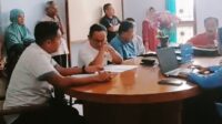 Proses Mediasi para pensiunan pegawai PDAM Pamekasan. (Seru.co.id/udi) Polemik Hak Pensiun di PDAM Pamekasan Belum Selesai