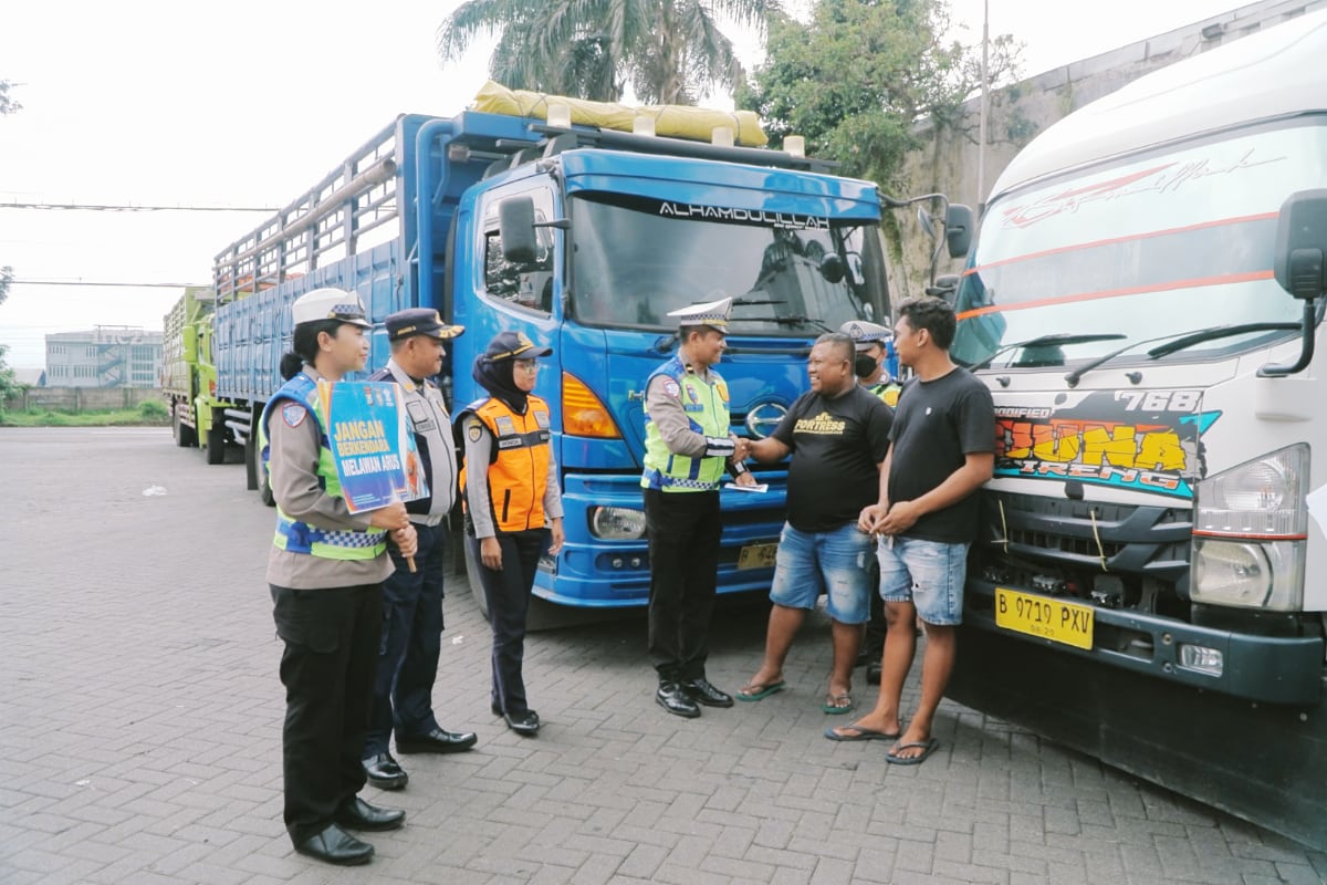 Mudik Lebaran, Polres Malang Batasi Aktivitas Truk Bersumbu Tiga