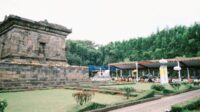 Umat Hindu di Kota Malang memadati Candi Badut saat Ngembak Geni. (ist) Momentum Langka, Ngembak Geni dan Idulfitri Satukan Semangat Kebersamaan Warga Kota Malang
