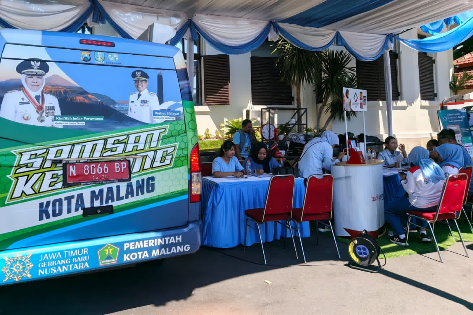 Diserbu Warga, Layanan PBB dan PKB di Balaikota Malang Raup Puluhan Juta Rupiah 1 Diserbu Warga, Layanan PBB dan PKB di Balaikota Malang Raup Puluhan Juta Rupiah