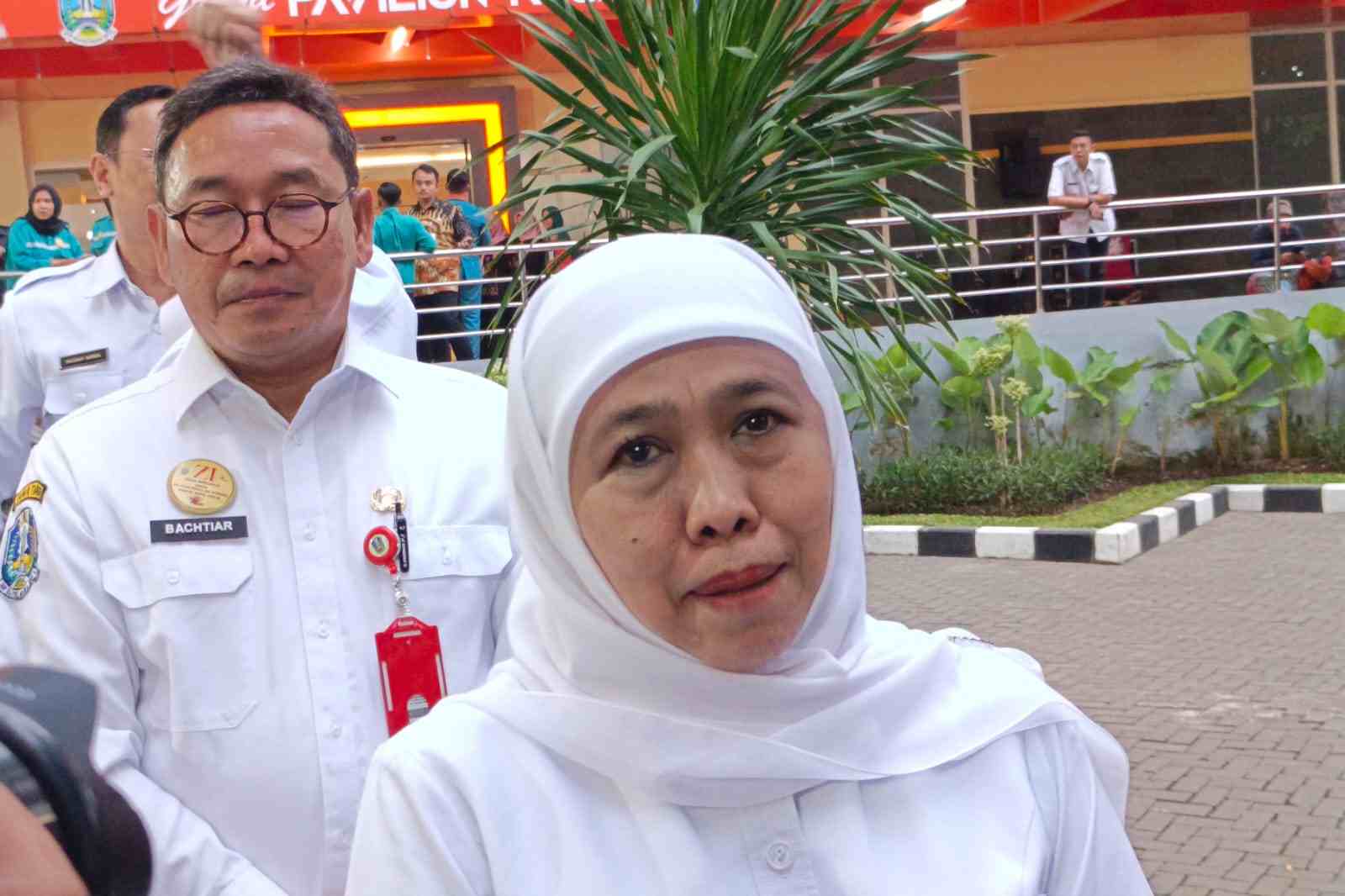 Gubernur Jatim menegaskan, upaya meningkatkan layanan RS yang saling terintegrasi. (bas_11zon Pemprov Jatim Benahi Layanan RS, Konsolidasi Pengadaan Alkes dan Obat Kunci Pelayanan Efisien