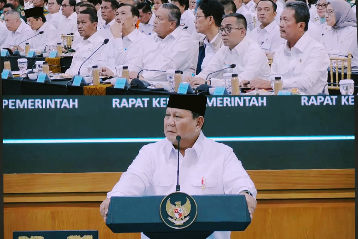 Presiden Prabowo Kumpulkan Kabinet di Istana, Bahas Kebijakan Strategis hingga Respons Kritikan