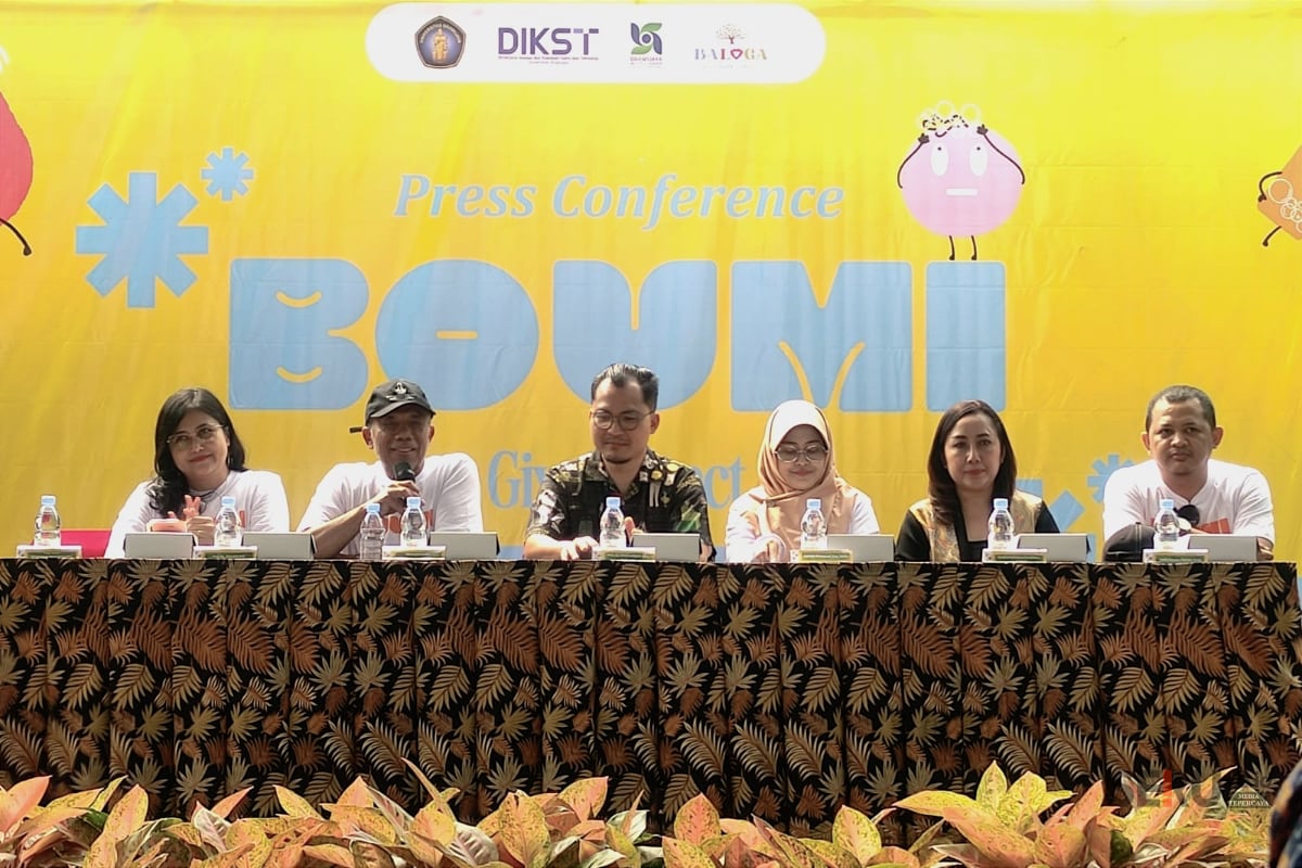 Perwakilan UB, para inventor, Baloga dan BMU, menjawab pertanyaan awak media. (rhd)