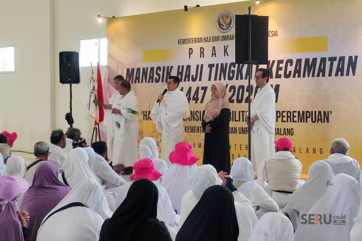 Kepala Kantor (Kemenhaj) Kota Malang, Subhan, saat memimpin manasik haji 2026. (rhd) Calon Jemaah Haji Lansia Kota Malang Dapat Pendampingan Khusus, Poniti CJH Tertua 96 Tahun