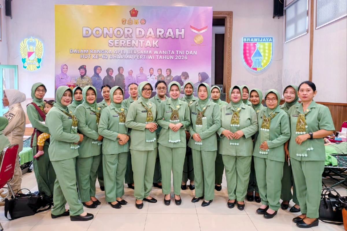 Persit KCK Cabang XL Dim 0833 Donor Darah dan Apel Bersama Wanita TNI. (ist) Persit KCK Cabang XL Dim 0833 Donor Darah dan Apel Bersama Wanita TNI