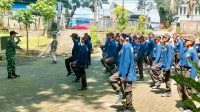 Babinsa Klojen tingkatkan kapasitas dan penanaman minat bela negara Satlinmas Bareng. (ist) Babinsa Klojen Tingkatkan Kapasitas dan Penanaman Minat Bela Negara Satlinmas Bareng